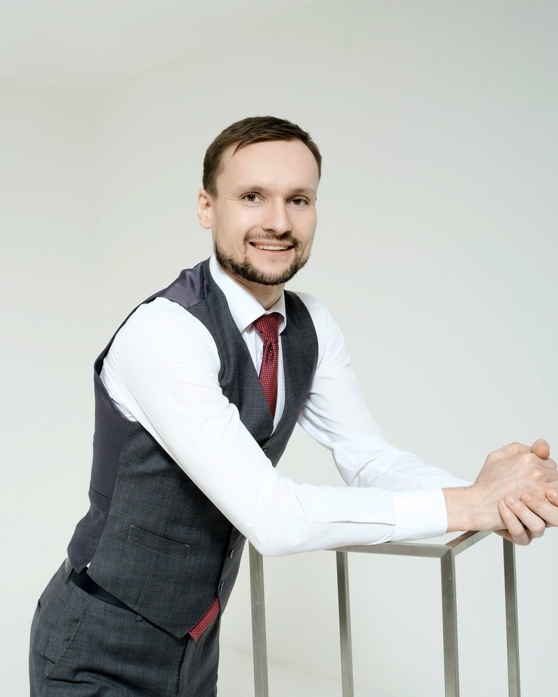Роман Пикуль